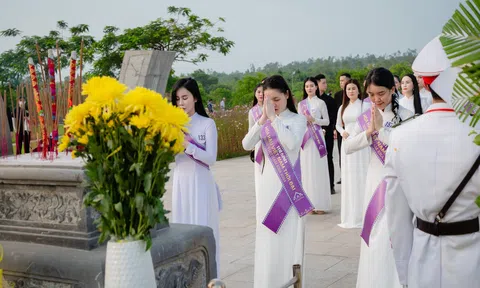 Dàn thí sinh Hoa hậu Việt Nam Thời đại 2024 thành kính tưởng niệm Mẹ Việt Nam Anh Hùng Nguyễn Thị Thứ